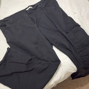 Abercrombie & Fitch black cargo pants, size 34 (or 18R)